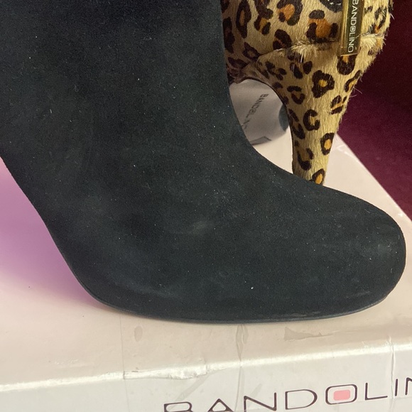 Bandolino with Leopard Print heels Ankle Boots. Size 9M - Picture 5 of 6